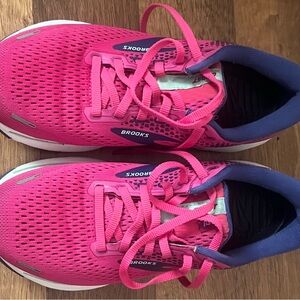 Brooks Women's Running Shoes

• athleisure 
• performance wear
• spring